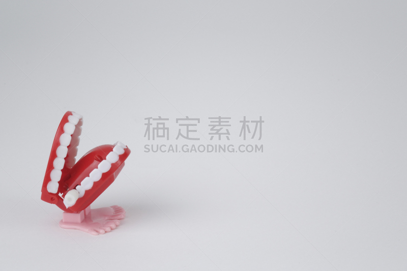 玩具,假牙,桌上玩具,纪念品,人的嘴,古老的,古典式,休闲器具,齿轮,猛咬