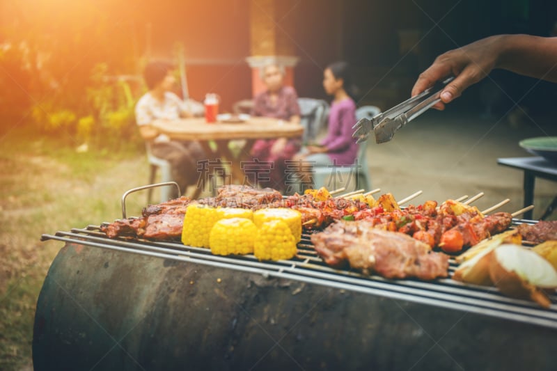 家庭,节日,自助餐,水平画幅,膳食,夏天,户外,饮料,泰国,肉