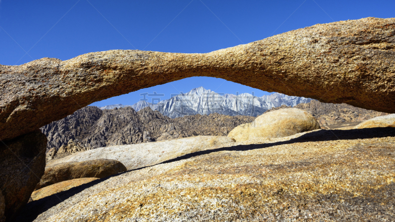 阿拉巴马山,岩石,自然拱,莫哈韦沙漠,褐色,水平画幅,山,沙子,无人,欧文斯谷