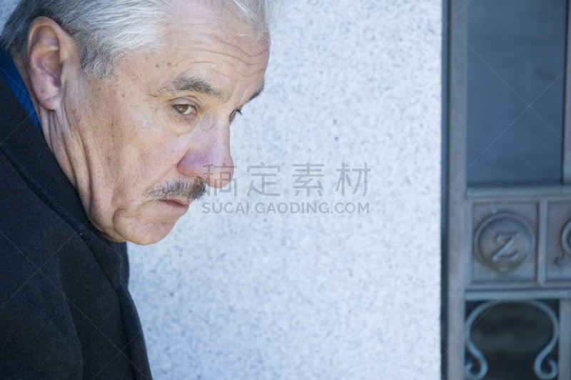 沮丧,老年人,组图,悲痛,水平画幅,人,专心,仅男人,仅成年人,悲哀