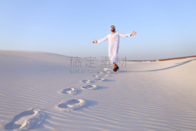 男性,欢乐,沙漠,漓江,哈里发国际体育场,撒哈拉沙漠,中间部分,丰富,沙子,夏天