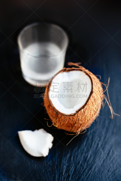 玻璃,牛奶,坚果,椰子汁,椰子岛,垂直画幅,水,留白,稀缺,褐色