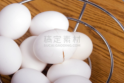 孤注一掷,金属线网篮,数字9,留白,饮食,奶制品,水平画幅,鸡蛋,无人,破碎的