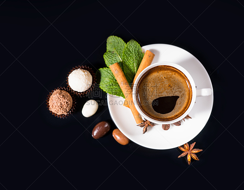 香料,雪花巧克力,黑咖啡,烤咖啡豆,留白,咖啡店,芳香的,水平画幅,无人,茶碟