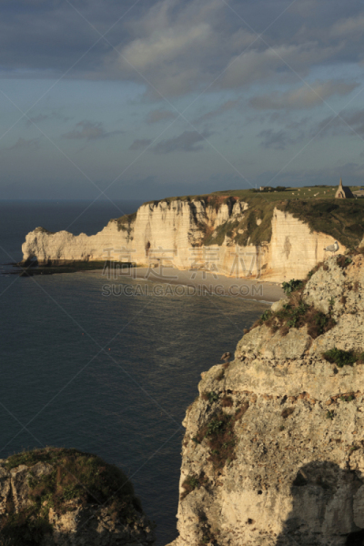 诺曼底埃特塔尔海滩,诺曼底,自然拱,white cliffs,塞纳滨海省,上诺曼底,垂直画幅,水,天空,无人