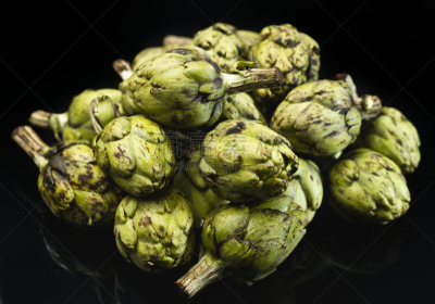 迷你朝鲜蓟,洋蓟心,朝鲜蓟,选择对焦,水平画幅,无人,生食,特写,前景聚焦,黑色背景