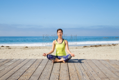 海滩,女人,瑜伽,木板路,拉古娜海滩,橘子郡,橘子县,天空,灵性,沙子