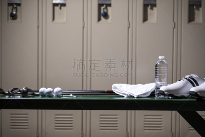 学校体育馆,体育器械,衣帽间,高尔夫球运动,水瓶,空的,休闲游戏,运动,高尔夫球,球