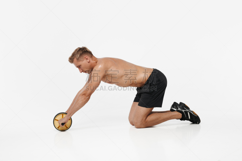 Sportsman training abdominal muscles