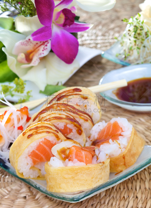 荔枝,寿司卷,玉子寿司,垂直画幅,饮食,仅日本人,三文鱼,日本人,甜食,日本食品