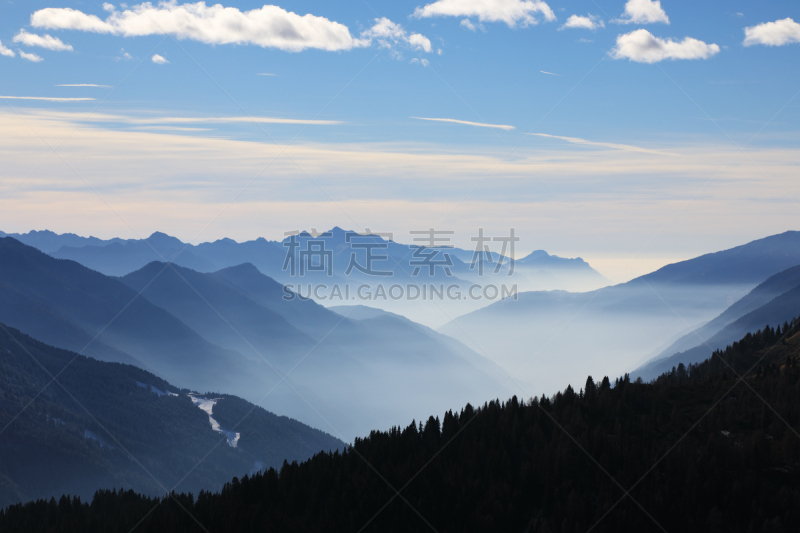 冬天,雾,山脉,摩德纳迪坎皮格里奥,天空,地名,水平画幅,雪,无人,户外