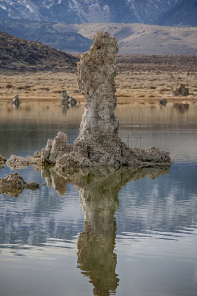 莫诺湖,泉华,垂直画幅,水,天空,美国西部,无人,优美,当地著名景点,石灰石