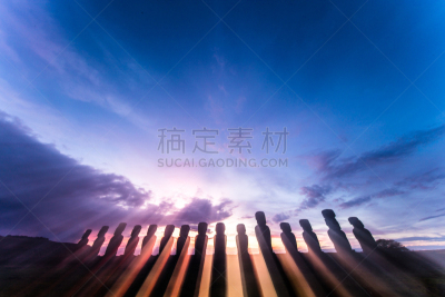 复活节岛 ,ahu vaihu,南美,天空,水平画幅,无人,户外,莫阿尼雕塑群,国际著名景点,雨