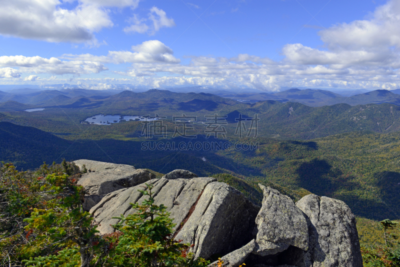 山,纽约州,阿迪朗达克州立公园,看风景,水平画幅,高视角,户外,干净,美洲,云杉