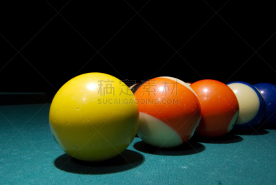 台球,桌子,绿色,分离着色,球,休闲活动,水平画幅,纺织品,无人,毛毡制品