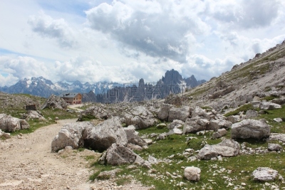 瓦雷多三尖峰,岩石塔,岩石山,六白云岩,特伦蒂诺,水平画幅,山,无人,多洛米蒂山脉,夏天