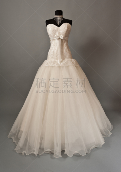 婚纱,人造模特,象牙,垂直画幅,美,纺织品,无人,传统,白色,丝绸