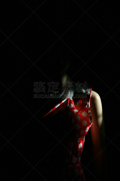 人造模特,影棚拍摄,一个物体,塑胶,现代,柔和色,仅一个女人,白色,红色