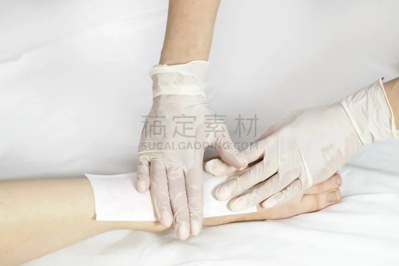 手 女性 腿 水平画幅 顾客 除痣 蜜蜡脱毛 化妆用品 特写 蜡图片素材下载 稿定素材 手 女性 腿 水平画幅 顾客 除痣 蜜蜡脱毛 化妆用品 特写 蜡图片素材下载 稿定素材