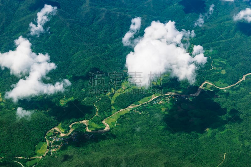 白色,在上面,云,绿山国家森林公园,格林威治村,水,天空,风,高视角,透过窗户往外看