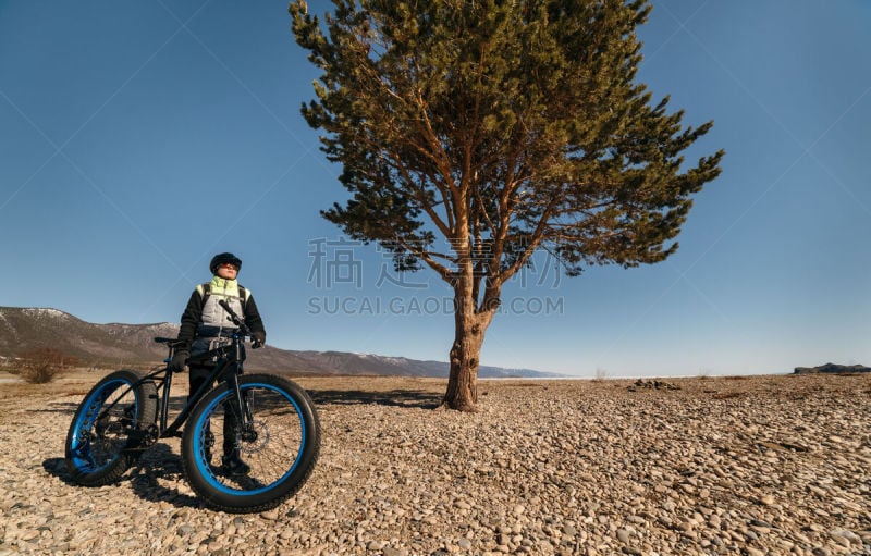 胖胎自行车,轮胎,巨大的,大块头,新奇玩意,水平画幅,山,雪,山地车,运动