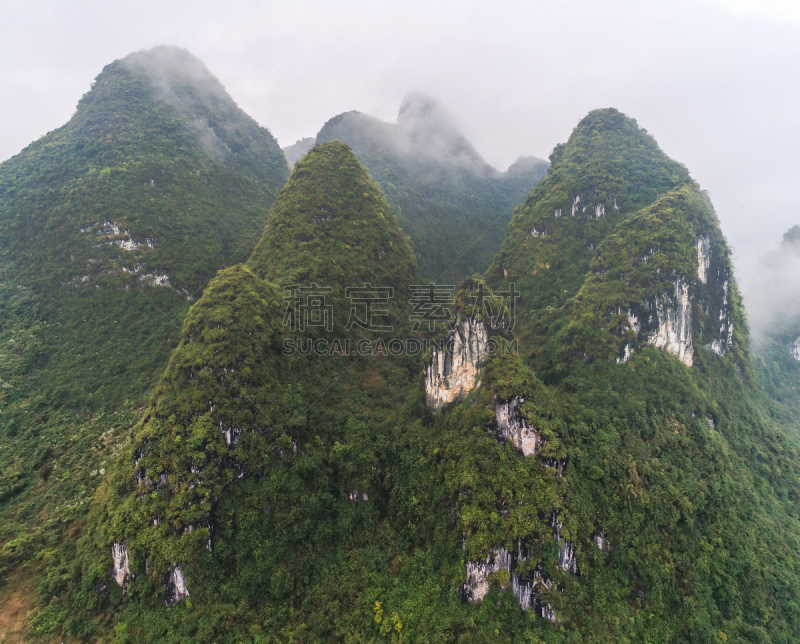 山,云景,航拍视角,阳朔县,桂林山水,兴平,阳朔,桂林,喀斯特,卷起