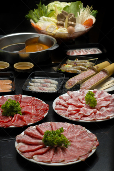 寿喜烧,牛肉,蔬菜,猪肉,切片食物,清新,涮涮锅,餐具,垂直画幅,海产
