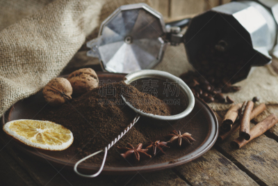 烤的,盘子,研磨咖啡,咖啡豆,烤咖啡豆,褐色,水平画幅,研磨食品,茴芹,饮料