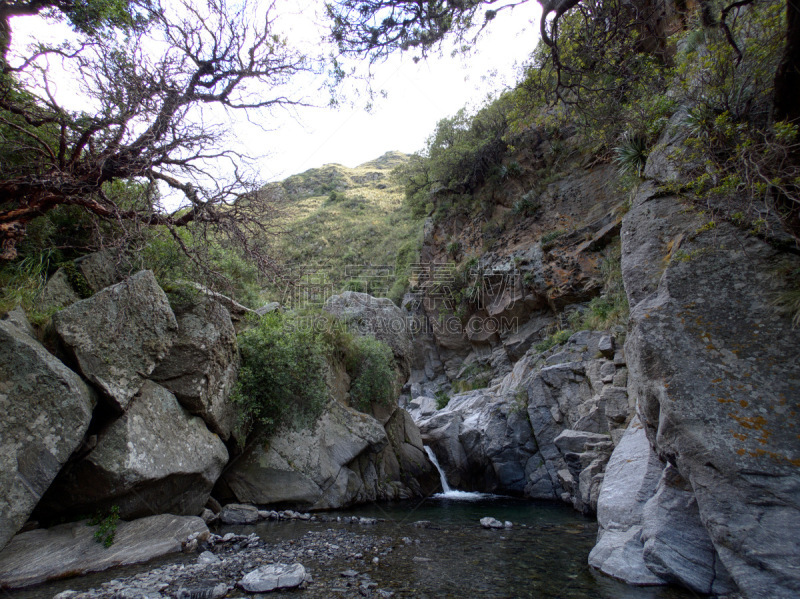 野生动物保护区,草,阿根廷,河流,石头,夏天,户外,山谷,山脉,自然