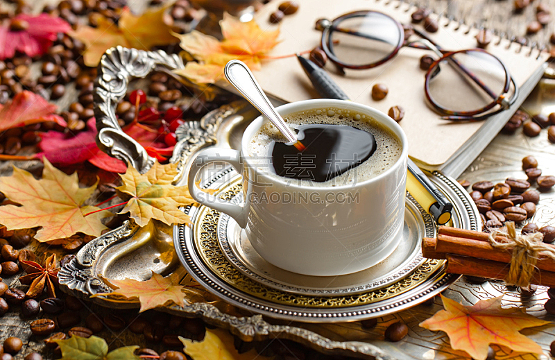黑咖啡,烤咖啡豆,早餐,水平画幅,秋天,无人,茶碟,饮料,咖啡,黑色