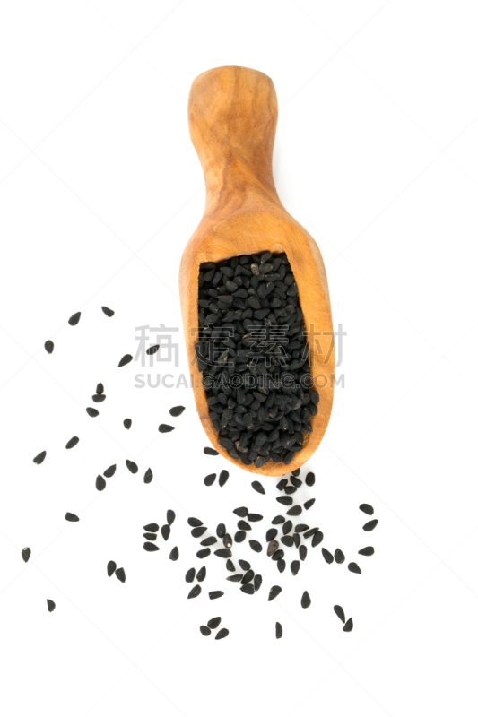 毛莨科葛缕子属香菜,白色背景,分离着色,印度香料,香菜,孜然,木匙,马萨拉,舀勺,装饰菜