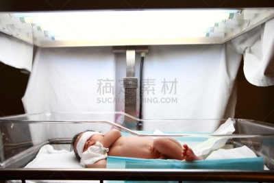 新生儿,在下面,灯,紫外线辐射,胆红素,黄疸病,水平画幅,人,健康保健,婴儿