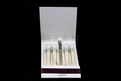翻盖火柴盒,黑色背景,太空,水平画幅,小的,木制,无人,符号,纸板,火柴盒