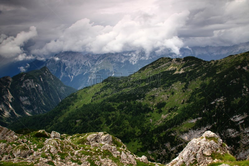 乌云,斯洛文尼亚,山谷,julian alps,暴风雨,枝繁叶茂,石灰石,旅行者,夏天,气候与心情