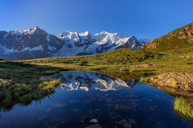 阿尔卑斯山脉,勃朗丛山,水,天空,美,水平画幅,雪,无人,夏天,户外