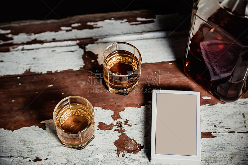 两个人,玻璃杯,平衡木,威士忌,苏格兰威士忌,冰块,水平画幅,2015年,生活方式,美国西部