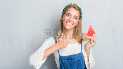 灰色,西瓜,青年女人,完美,幸福,手指,标志,同意的手势,翘起大拇指,微笑