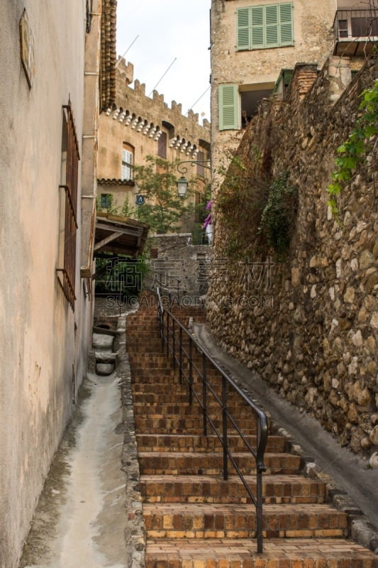 View of the medieval village of Haut-de-Cagnes, situated at the top of the castle hill, is the historical part of the town. Some 650 people chose to live in this ancient quarter (classified historical site since 1948) for the calmness of its village life,