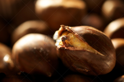 栗子,坚果壳,褐色,水平画幅,高尔夫球运动,美国公开赛,水果,秋天,无人,烤的