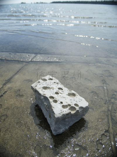 岩石,瑞士硬干酪,马尼图林(群岛),垂直画幅,水,洞,无人,巨大的,夏天,户外