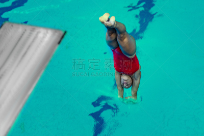 女性,游泳池,湿,运动,厚木板,一个人,泳装,水上运动,水面,女人