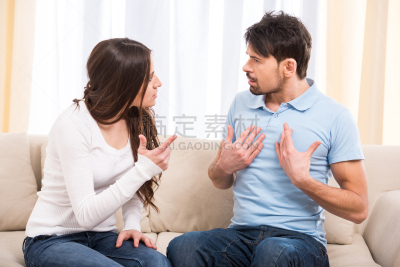 美,水平画幅,美人,白人,沙发,婚姻,妻子,成年的,女人,住宅房间