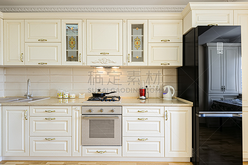 华贵,厨房,极简构图,白色,室内,米色,冰箱,摩尔多瓦共和国,地板,炊具