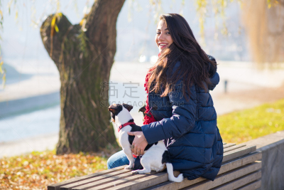 狗,女人,幸福,自然美,交情很深,美术肖像,狗链,斗牛犬,秋季系列,长发