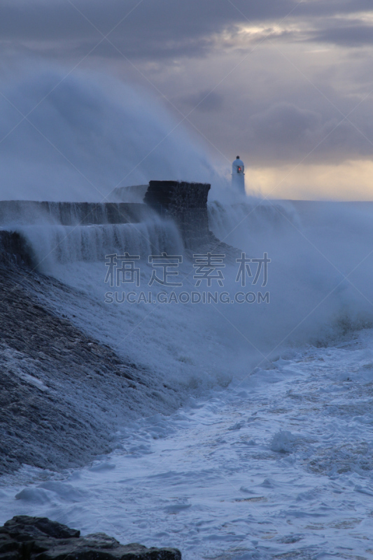 波斯考尔,南威尔士,粗糙的,海洋,英国,灯塔楼,强风,垂直画幅,暴风雨,无人