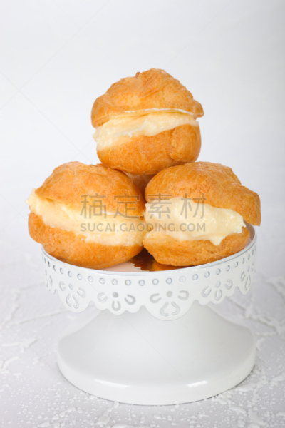 空心饼,妓院,手指蛋糕,垂直画幅,生奶油,无人,奶泡,奶油,蛋糕,烘焙糕点