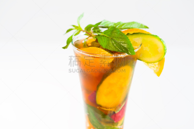 杜松子酒水果杯,水,美,水平画幅,玻璃,鸡尾酒,英格兰,含酒精饮料,果汁,夏天