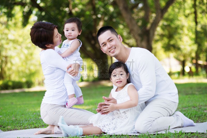 儿童,家庭,派克大街,亚洲,夏天,草,白色,妻子,女人