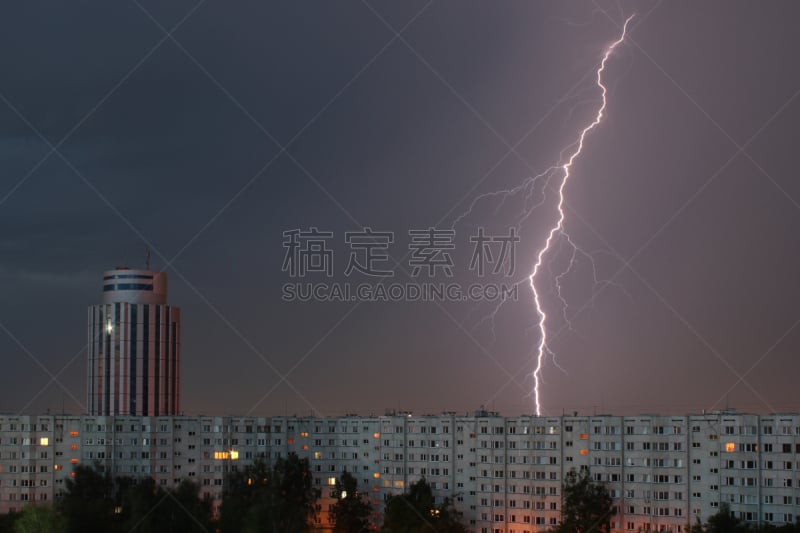 雷雨,房屋,在上面,长屋,冰球,天空,暴风雨,冬季运动,水平画幅,夜晚