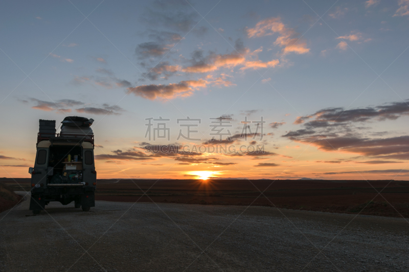 越野吉普,车顶架,多功能车,皮卡车,四驱车,四个物体,车轮,水平画幅,古老的,陆用车